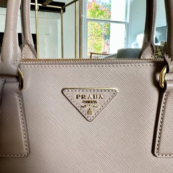 Prada Galleria handbag - Picture 4 of 17
